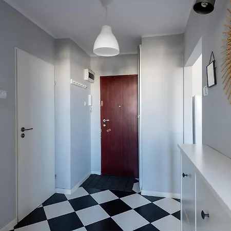 Maklakiewicza 17 - 700m Od Szpitala Mswia - 4km Do Lotniska Chopina - Maly Balkon - Piekny Widok Na Centrum Warszawy *