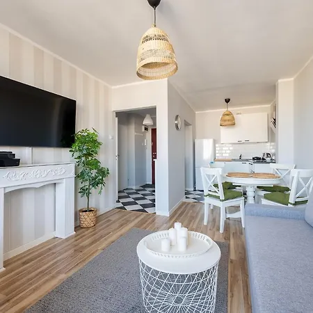 Maklakiewicza 17 - 700m Od Szpitala Mswia - 4km Do Lotniska Chopina - Maly Balkon - Piekny Widok Na Centrum Warszawy